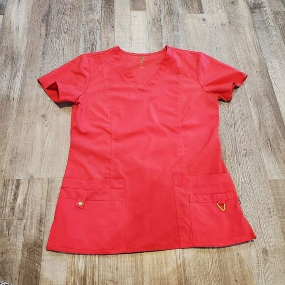 𝅺Activate energy by med couture small coral scrub top